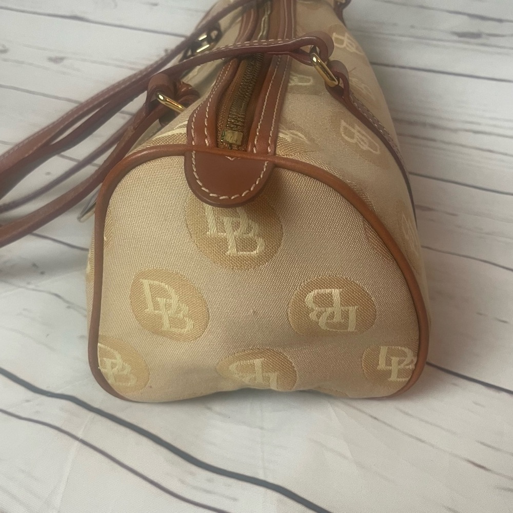 Vintage Dooney & Bourke Barrel Bag - Picture 3 of 11